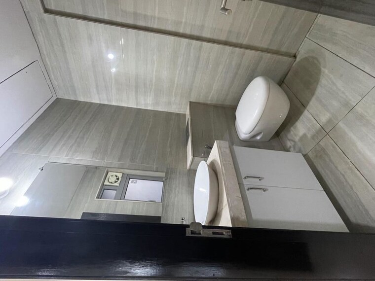 Bathroom, oberoi-realty-esquire 3 Bedroom 1711 Sq.Ft. Apartment In Goregaon East Mumbai 10407361