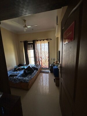 Bedroom in 2 BHK Apartment at K Raheja Heights, Malad East – for Rent