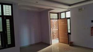 Room in 3 BHK Apartment at Krishna Sagar Colony – for Rent