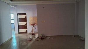 Room in 3 BHK Apartment at Krishna Sagar Colony – for Rent