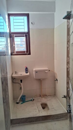 Bathroom in 3 BHK Apartment at Krishna Sagar Colony – for Rent