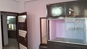  3 BHK Apartment at Krishna Sagar Colony – for Rent