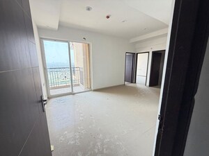Room in 3 BHK Apartment at Prateek Grand City, Siddharth Vihar – for Rent