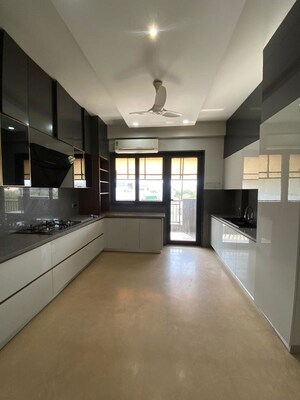 Kitchen in 3 BHK Builder Floor at Dlf Cyber City – for Rent