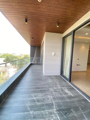 Building Lobby in 3 BHK Builder Floor at Dlf Cyber City – for Rent