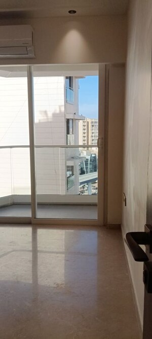 Room in 3 BHK Apartment at Gurukrupa Alaknanda, Vile Parle West – for Sale