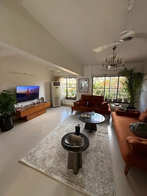 Living Room in 2 BHK Apartment at Amrut Apartment	Matunga East, Matunga East – for Rent