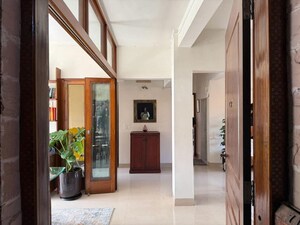 Building Lobby in 2 BHK Apartment at Amrut Apartment	Matunga East, Matunga East – for Rent