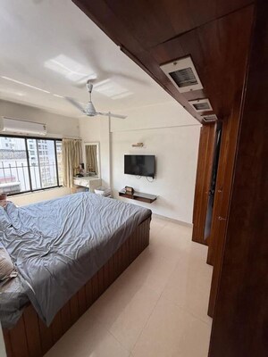 Bedroom in 2 BHK Apartment at Amrut Apartment	Matunga East, Matunga East – for Rent