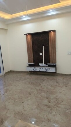4 BHK + Pooja Room,Servant Room,Study Room,Extra Room,Basement,Store Room Builder Floor For Rent in DLF Cyber City