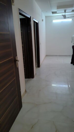 Building Lobby in 2 BHK Apartment at Sunshine Enclave, Vip Road – for Sale