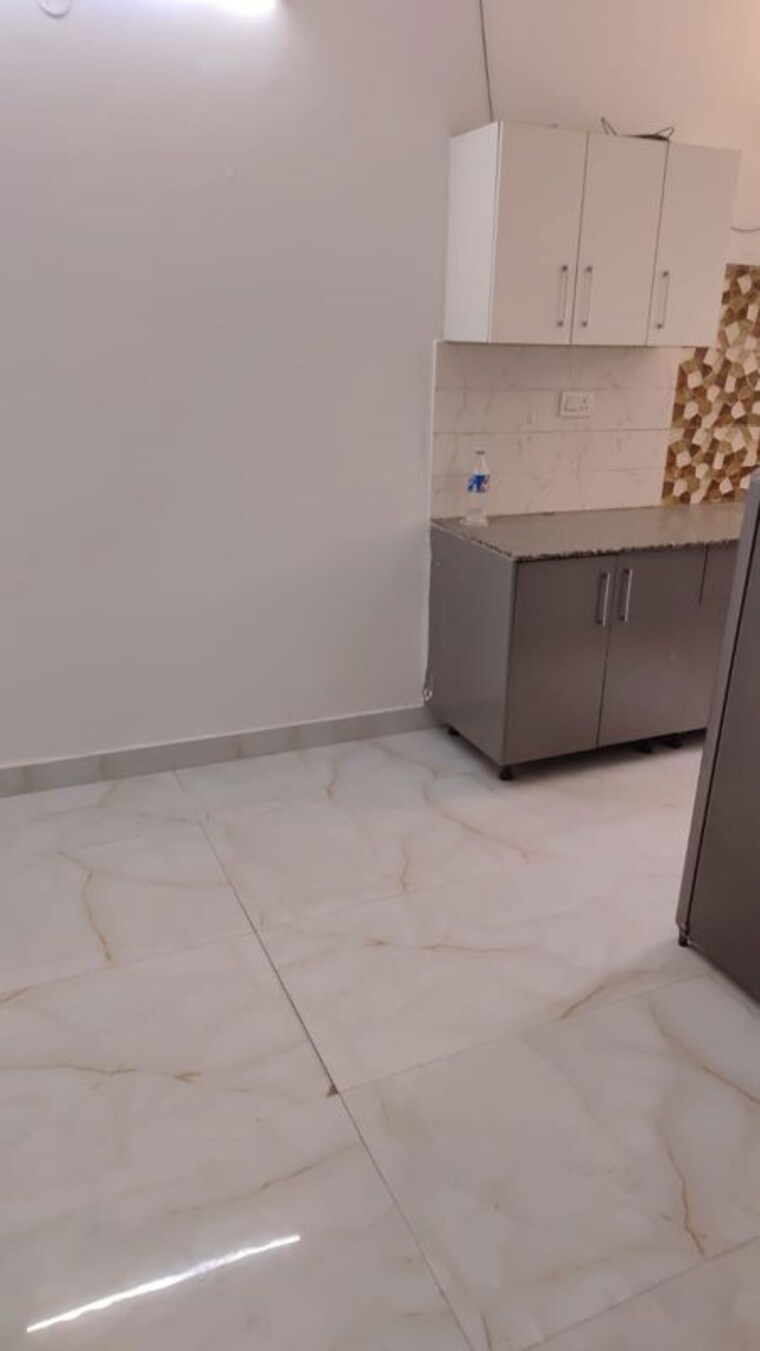 Bathroom, sunshine-enclave 2 Bedroom 1500 Sq.Ft. Apartment In Vip Road Zirakpur 10407418
