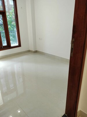 Room in 2 BHK Builder Floor at Mehrauli – for Rent