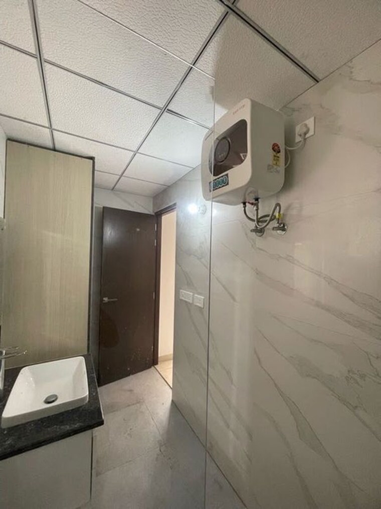 Bathroom, ambala highway 3 Bedroom 1917 Sq.Ft. Apartment In Ambala Highway Zirakpur 10407476