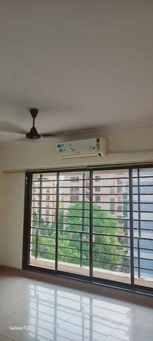Bedroom in 2 BHK Apartment at Chembur – for Rent