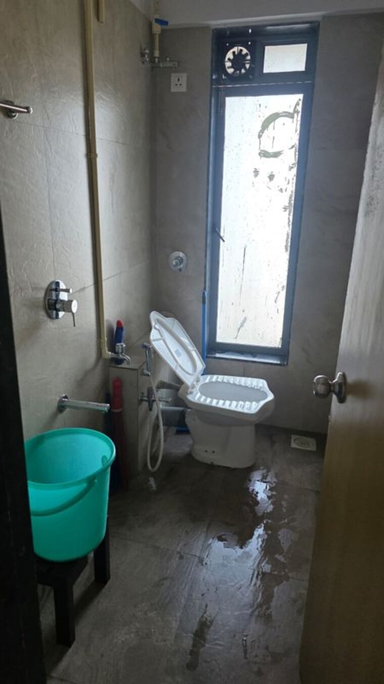Bathroom, nakul-raj 1 Bedroom 390 Sq.Ft. Apartment In Malad West Mumbai 10407503