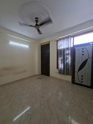 Room in 1 BHK Builder Floor at Saket – for Rent