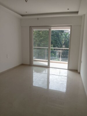 Room in 3 BHK Apartment at Shambhu Vihar Society – for Sale