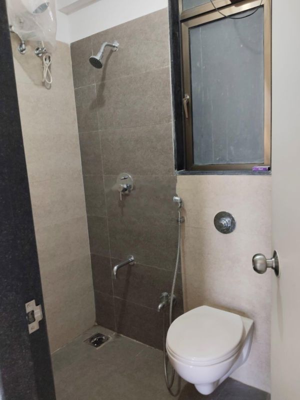 1 BHK 575 Sq.Ft. Apartment in Chandak Nishchay