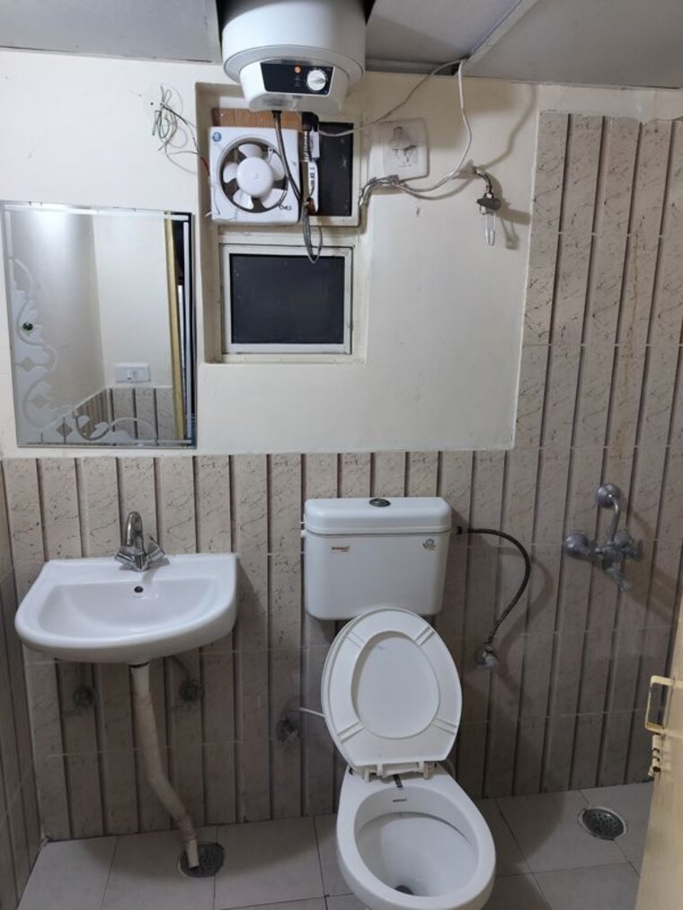 Bathroom, hcbs-sports-ville 2 Bedroom 613 Sq.Ft. Apartment In Sohna Sector 35 Gurgaon 10397492