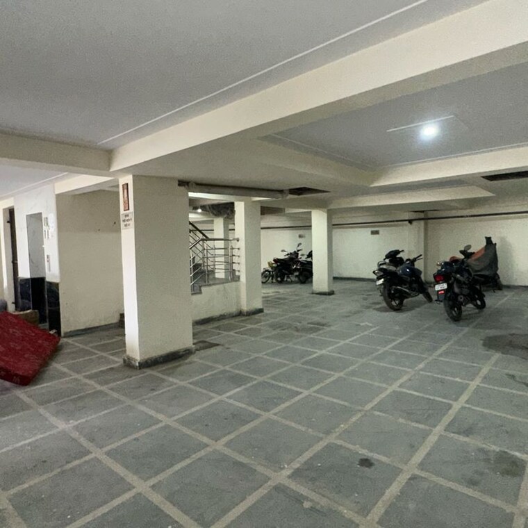  Parking, bindal-enclave 3 Bedroom 1050 Sq.Ft. Apartment In Phi Iv Greater Noida Greater Noida 8921958