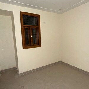 Room in 3 BHK Apartment at Bindal Enclave, Phi Iv Greater Noida – for Sale