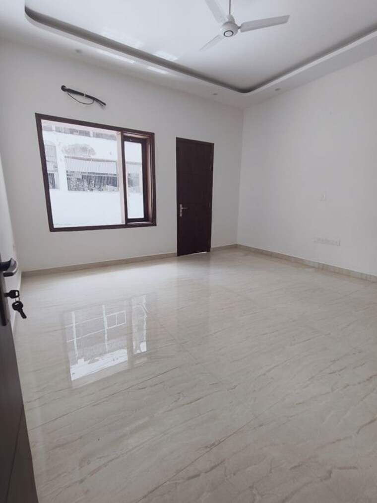 Room, anupam garden 5 Bedroom 4500 Sq.Ft. Villa In Anupam Garden Delhi 10407557