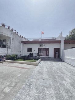 5 BHK + Pooja Room,Servant Room,Study Room,Extra Room,Store Room Villa For Sale in Anupam Garden