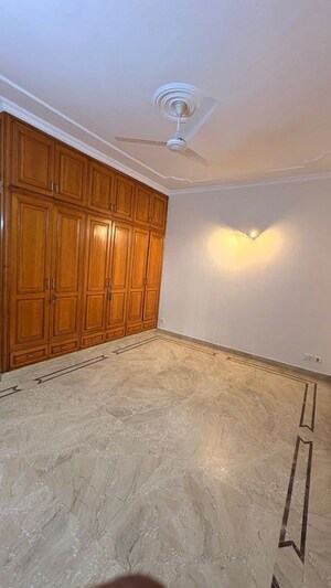 Room in 3 BHK Builder Floor at Gulmohar Park – for Rent
