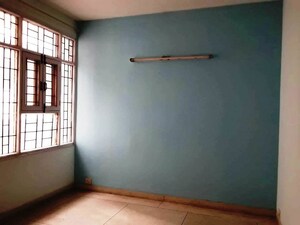 Room in 2.5 BHK Apartment at Unitech Singleton Floors South City, Sector 50 – for Rent