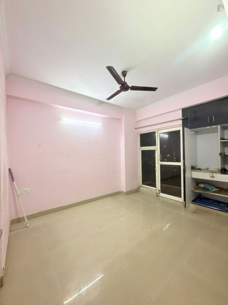 Room, aims-golf-city 3 Bedroom 1350 Sq.Ft. Apartment In Sector 75 Noida 10407569