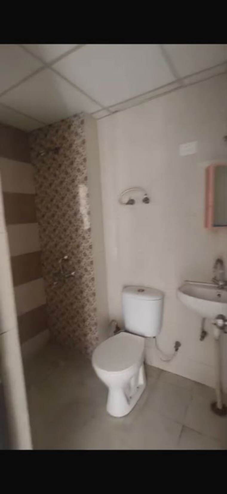 Bathroom, proview-officer-city-2 3 Bedroom 1620 Sq.Ft. Apartment In Raj Nagar Extension Ghaziabad 10407589