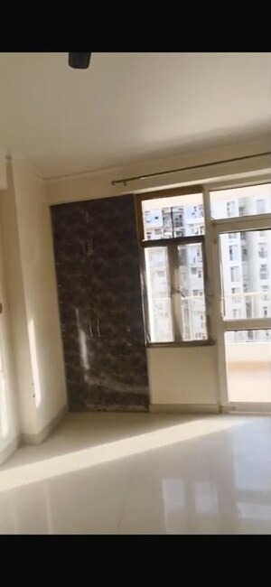 Room in 3 BHK Apartment at Proview Officer City 2, Raj Nagar Extension – for Sale