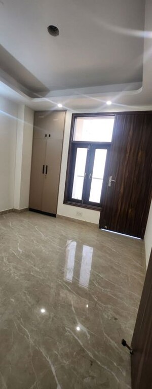 Room in 2 BHK Builder Floor at Saket – for Sale