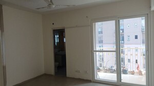 Room in 4 BHK Apartment at Logix Blossom County, Sector 137 – for Rent