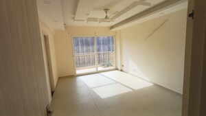 Room in 4 BHK Apartment at Logix Blossom County, Sector 137 – for Rent