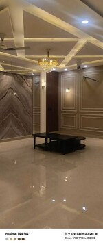 3 BHK + Pooja Room,Servant Room 250 Sq.Yd. Builder Floor in Sector 85