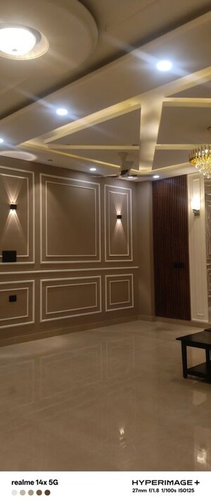 Living Room in 3 BHK Builder Floor at Sector 85 – for Sale
