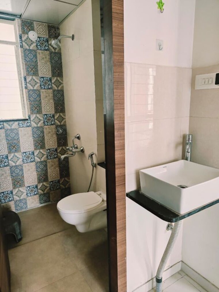 Bathroom, highpoint-itrend-homes-phase-2 2 Bedroom 720 Sq.Ft. Apartment In Hinjewadi Pune 10407554