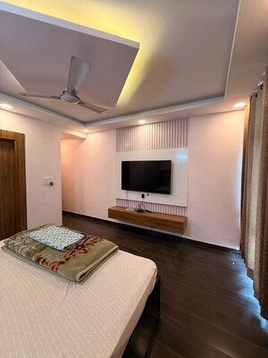 Bedroom in 4 BHK Apartment at Bulland Heights, Sain Vihar – for Sale