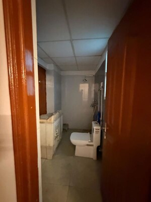 Bathroom in 4 BHK Apartment at Bulland Heights, Sain Vihar – for Sale