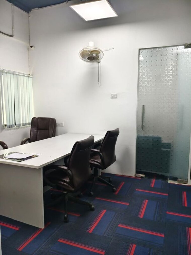 Team Area, sector 63 Commercial Office Space 1200 Sq.Ft. In Sector 63 Noida 10407626