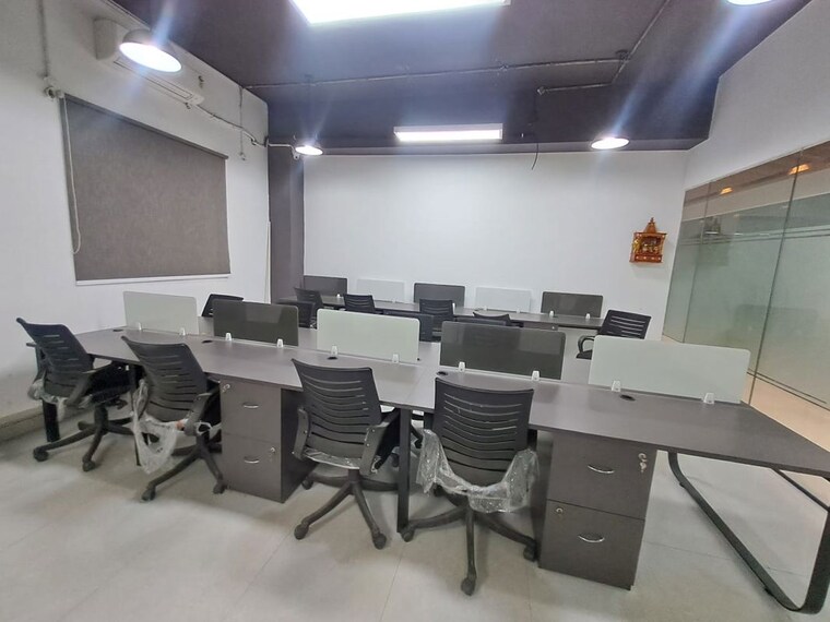 Team Area, sector 63 Commercial Office Space 1000 Sq.Ft. In Sector 63 Noida 10407674