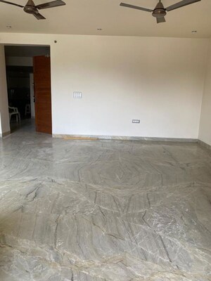 Room in 3 BHK Builder Floor at New Friends Colony – for Rent