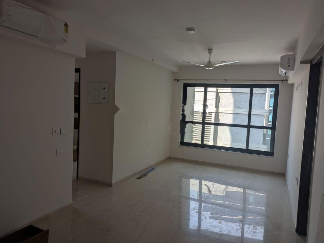 2 BHK 990 Sq.Ft. Apartment in Kalpataru Vienta