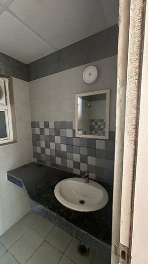 Bathroom in 3.5 BHK Apartment at Pareena Express Heights, Sector 99 – for Rent