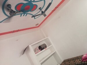 Furnished Amenities in 2 BHK Apartment at Kiran Enclave, Kursi Road – for Rent