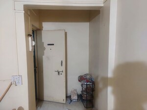 Room in 1 BHK Apartment at Sadashiv Peth – for Sale
