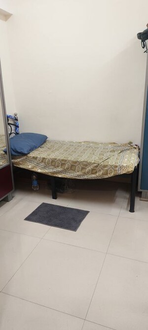 Bedroom in  Pg at ISA Royal Palace, Prabhadevi – for Rent