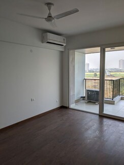 3.5 BHK + Servant Room Apartment For Rent in Emaar Palm Hills